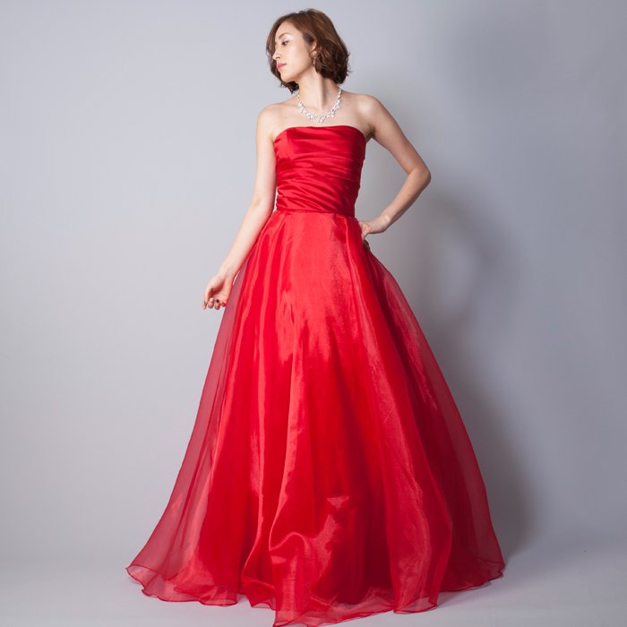 結婚式の二次会衣装などにお勧めな、ハッキリとした赤が美しい鮮やかなレッドカラーのカラードレス
