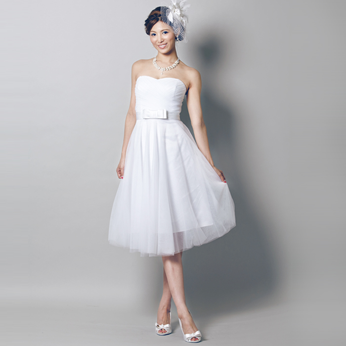 妖精のような真っ白なホワイトショートドレス