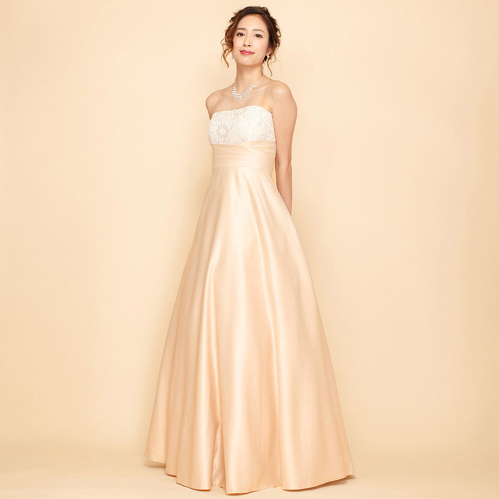 表情が明るく見えるシャンパンゴールドの高貴なカラードレス｜ドレス ...