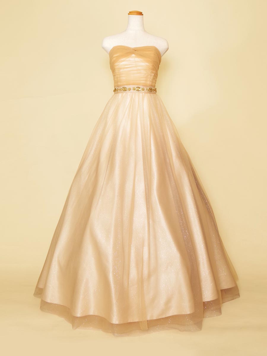 王宮衣装をイメージしてデザインしたイエローゴールドチュールの貴族風ステージドレス