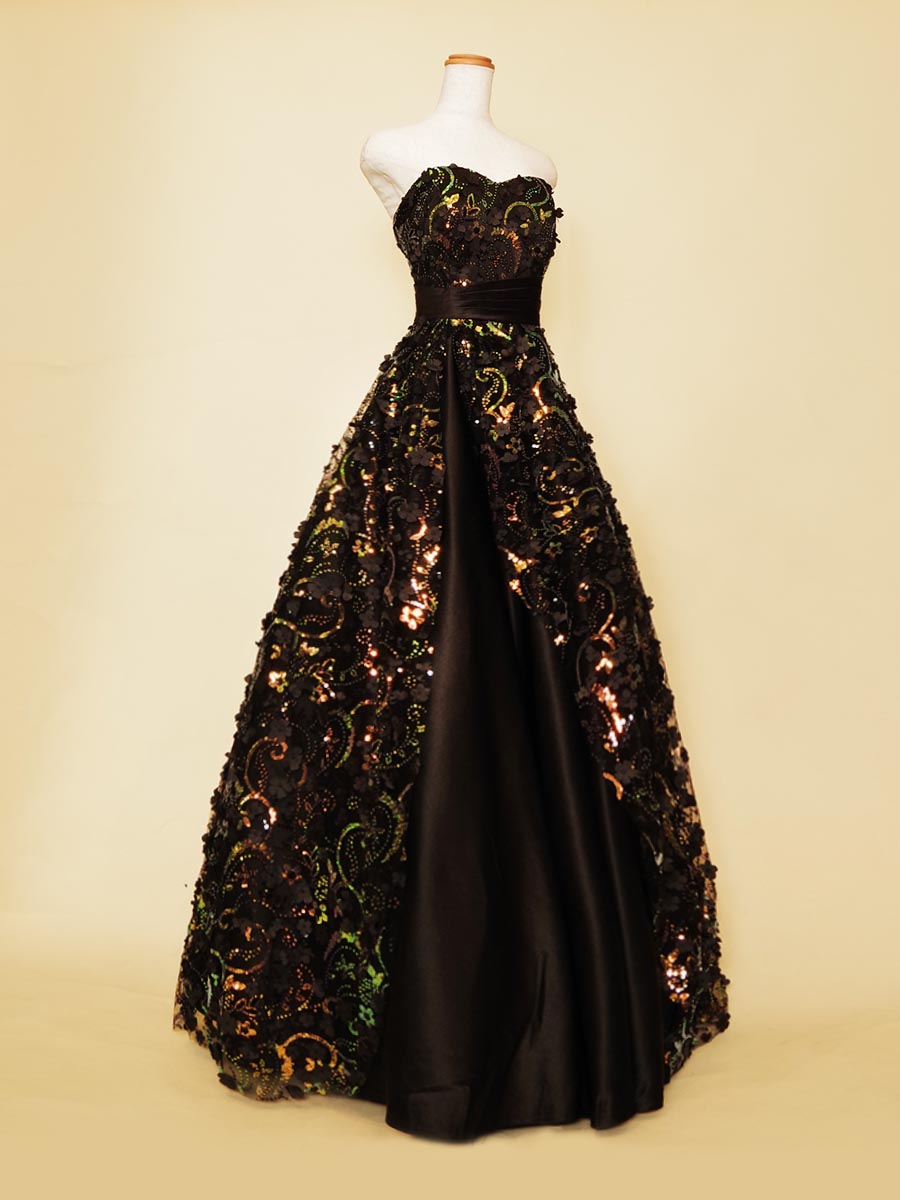 ブラックカラーの煌びやかスパンコールを全体に使用したアシンメトリーデザインステージドレス