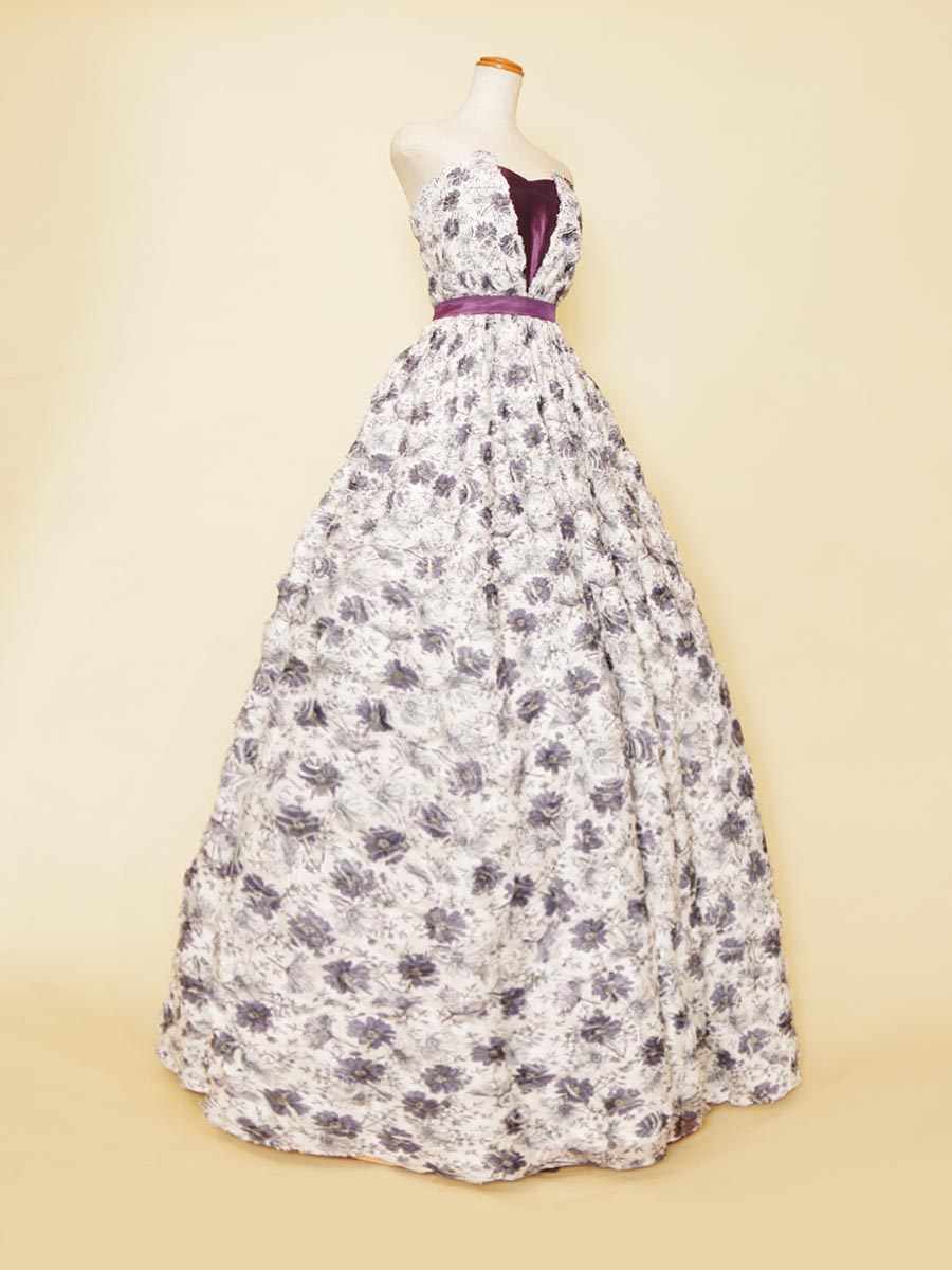 ブルーパープルカラーの花柄刺繍ボリュームステージドレス