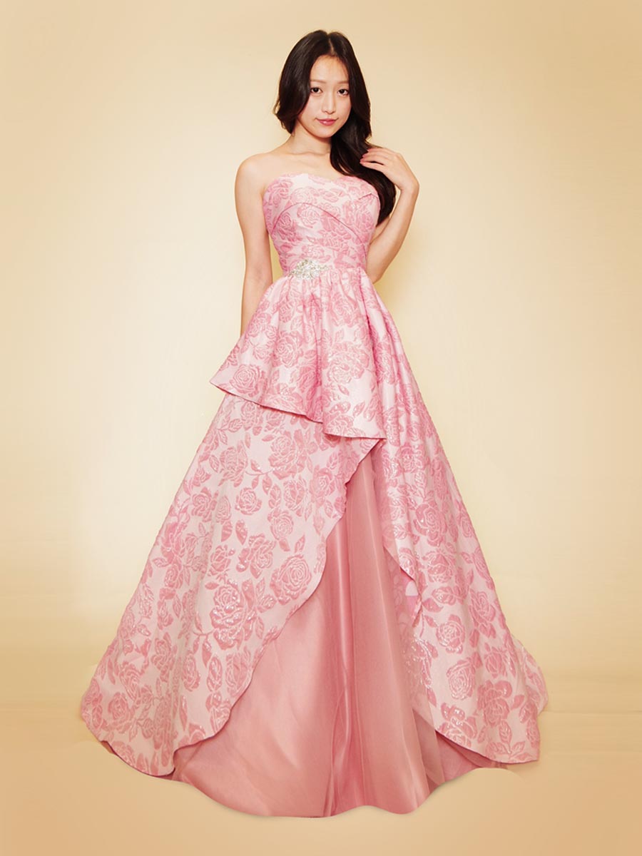ゴージャスなデザインで仕上げたピンクの薔薇柄センター分けスカートステージドレス