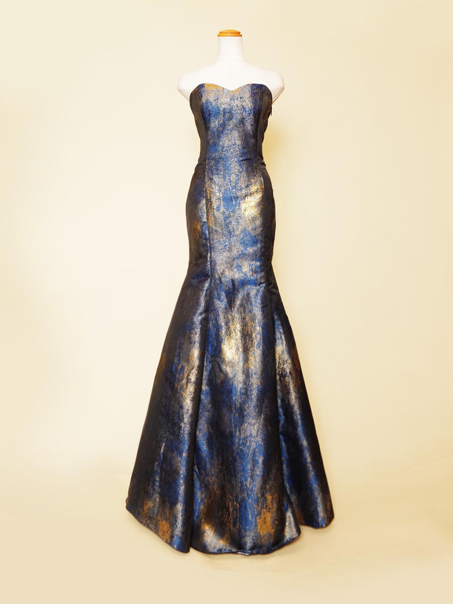 上質なネイビー×ゴールドの織り生地で製作されたラグジュアリーマーメイドラインドレス