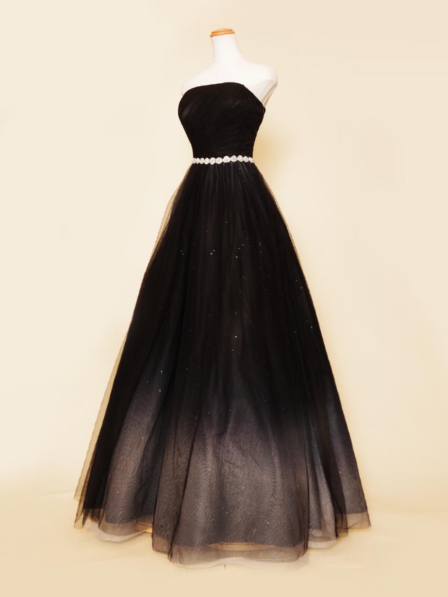 ブラックチュールグラデーションの幻想的な色の変化を表現したボリューム演奏会ドレス