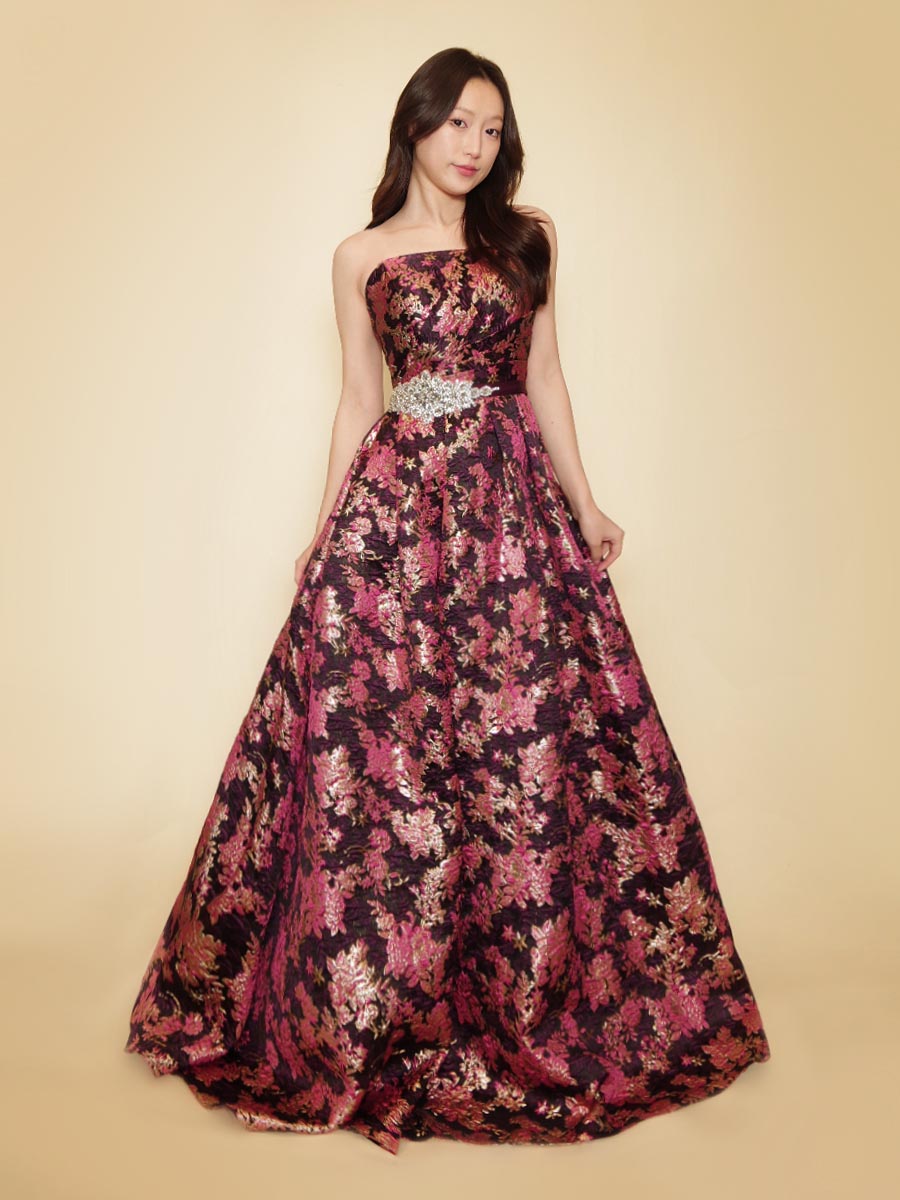 ピンクのカラードレス一覧 格安価格で演奏会や結婚式にオススメ