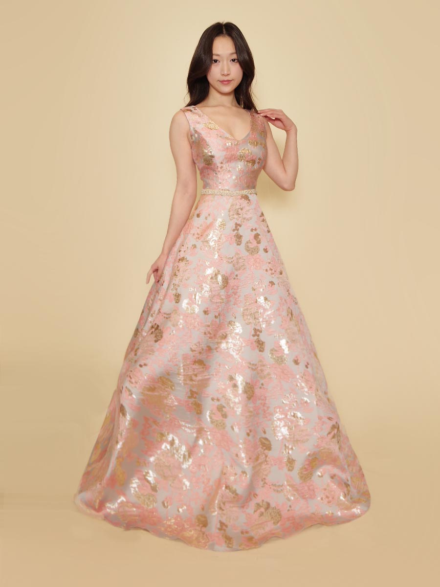 ピンクのカラードレス一覧 格安価格で演奏会や結婚式にオススメ