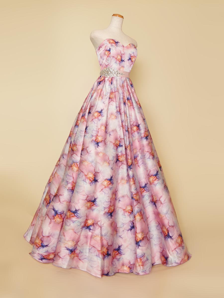 パープルピンクの花柄プリント生地のボリューム演奏会ドレス