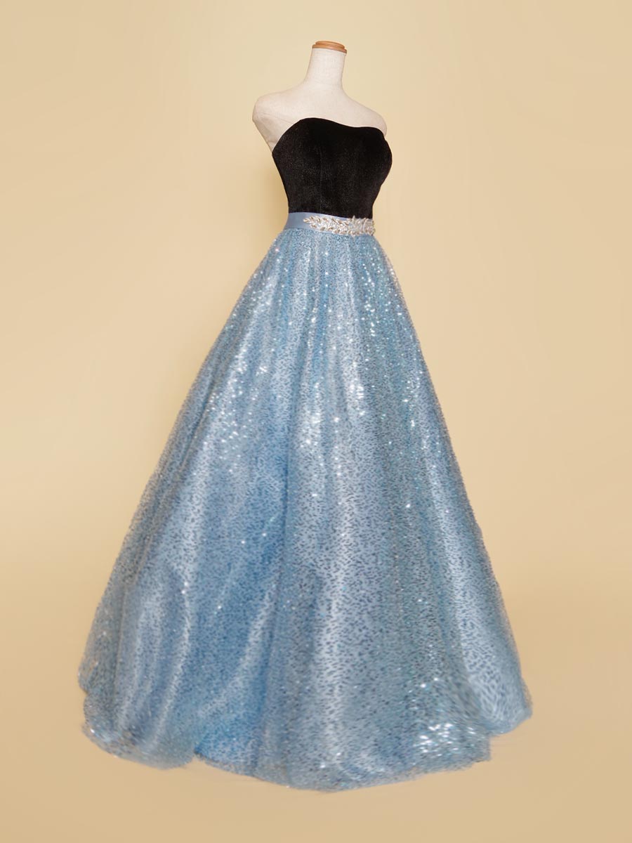 スカイブルースパンコールスカート×ベロアの爽やかな輝きを放つステージドレス