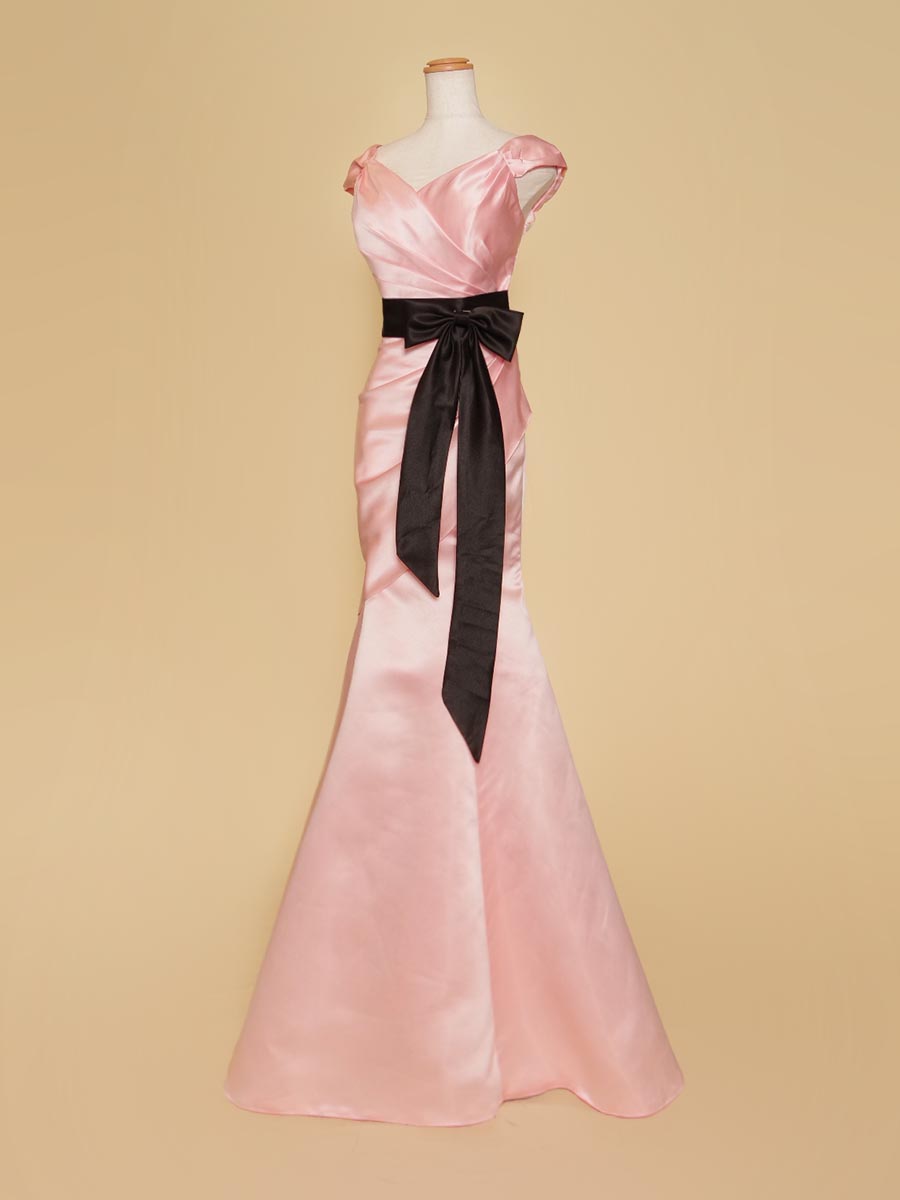 パステルピンクオフショルダーマーメイドラインのドレープデザイン演奏会ドレス